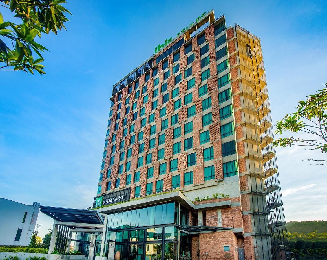 Готель Ibis Styles Kota Kinabalu Inanam Екстер'єр фото